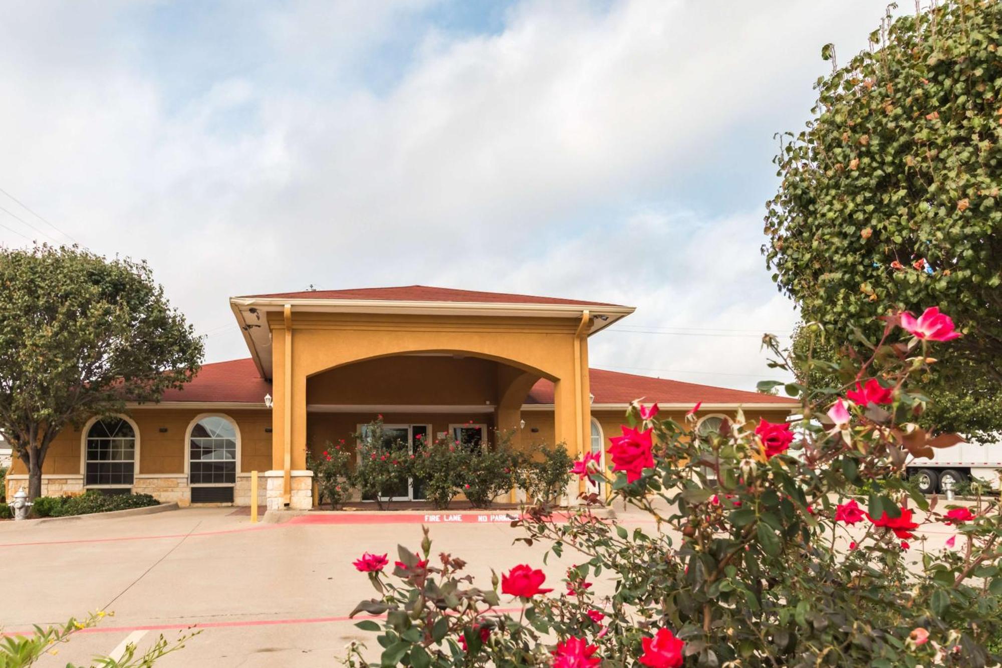 Motel 6 Alvarado Tx Екстериор снимка